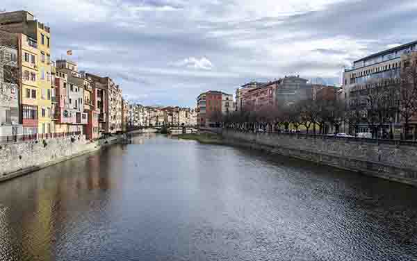 01 - Girona - rio Onyar